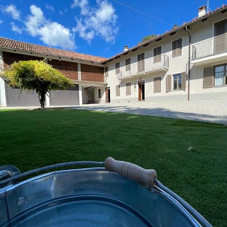 Al Laghetto La Morra Bed and Breakfast Εξωτερικό φωτογραφία