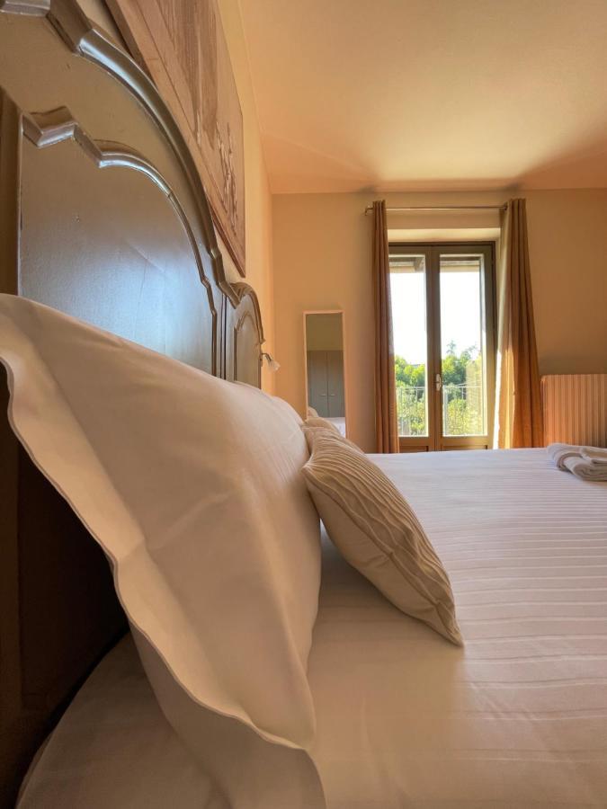 Al Laghetto La Morra Bed and Breakfast Εξωτερικό φωτογραφία