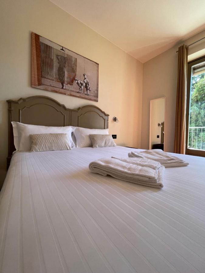 Al Laghetto La Morra Bed and Breakfast Εξωτερικό φωτογραφία