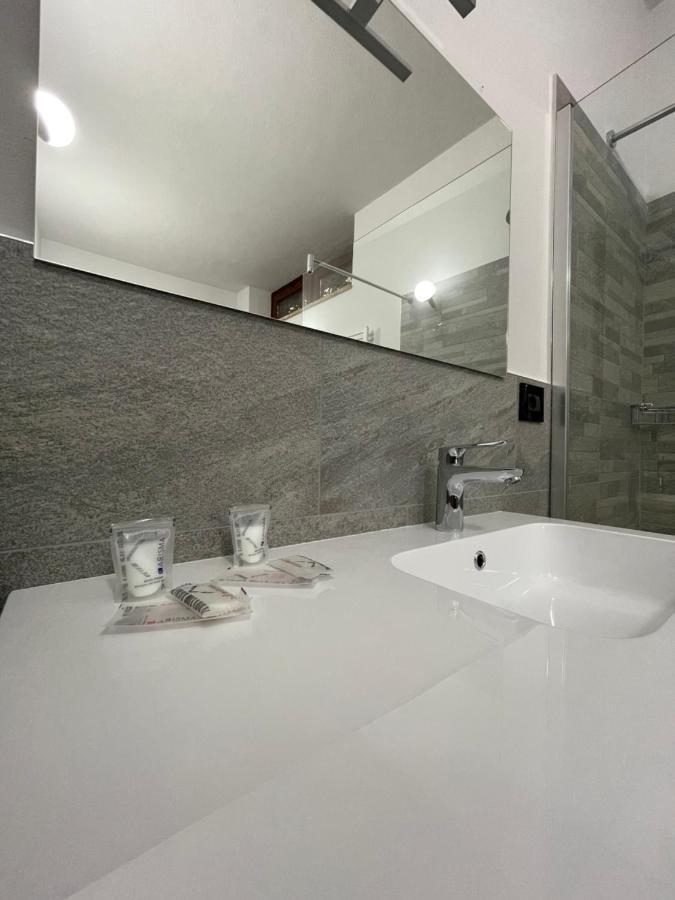 Al Laghetto La Morra Bed and Breakfast Εξωτερικό φωτογραφία