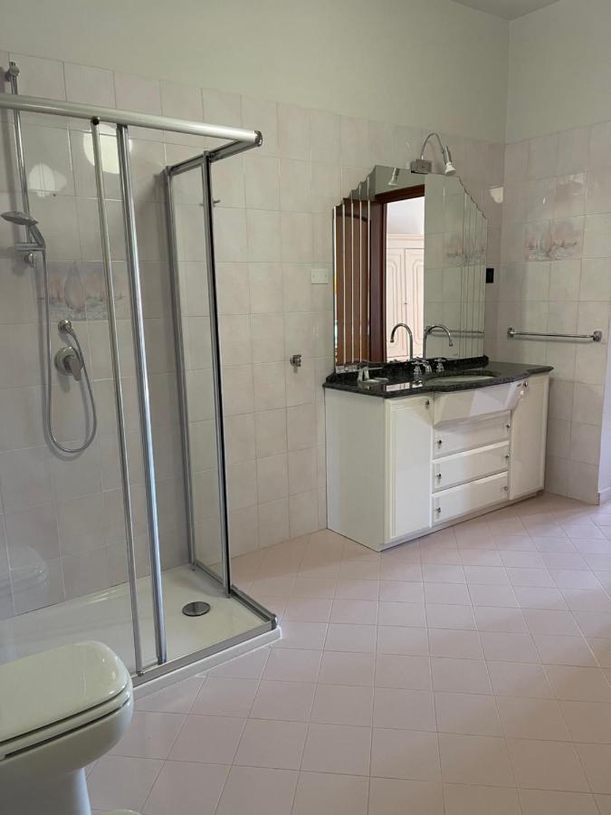 Al Laghetto La Morra Bed and Breakfast Εξωτερικό φωτογραφία